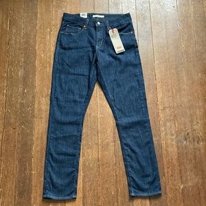 Levi’s s Classic Mid-Rise Skinny hyperstretch jeans size 30